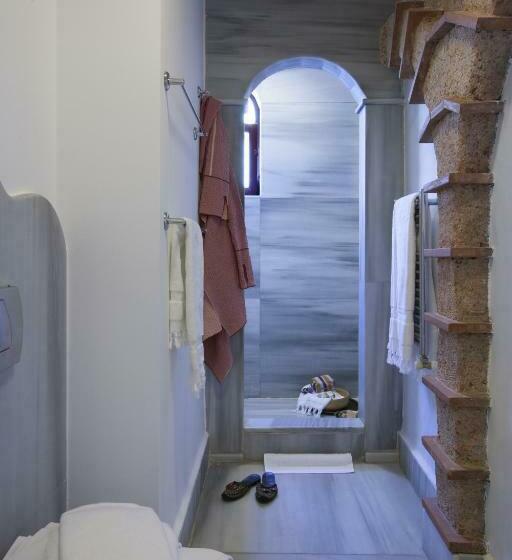 Suite with Terrace, Empress Zoe