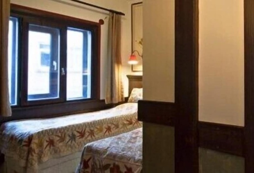 Standard Room, Empress Zoe