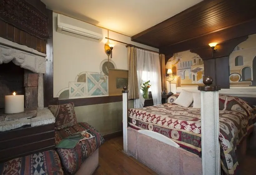 Standard Room with Terrace, Empress Zoe