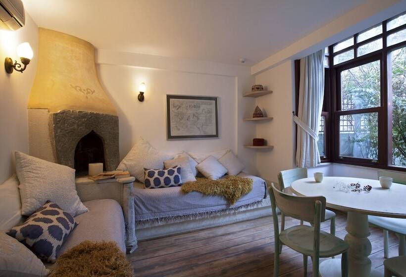 Suite Garden View, Empress Zoe