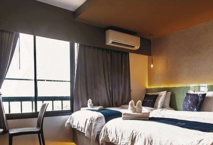 豪华三人间, Tamsabai