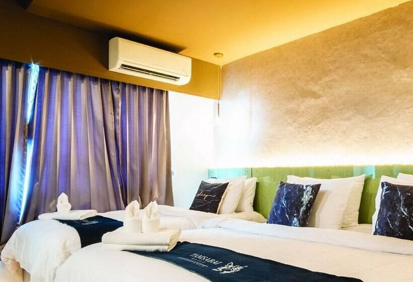 豪华三人间, Tamsabai