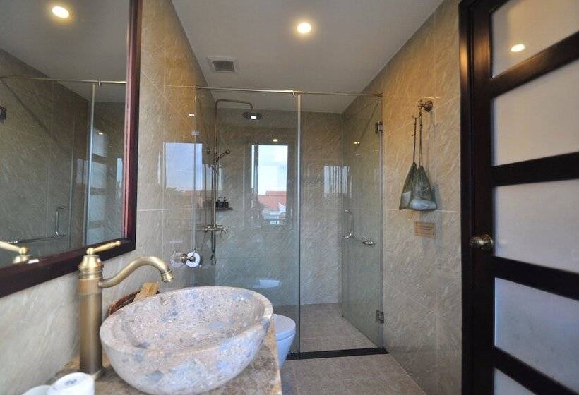 اتاق لوکس با چشم‌انداز شهر, The Quin Riverside Villa
