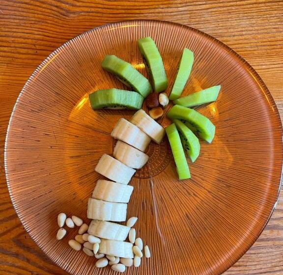 ガーデンビュースタンダードルーム, Lou Candelou