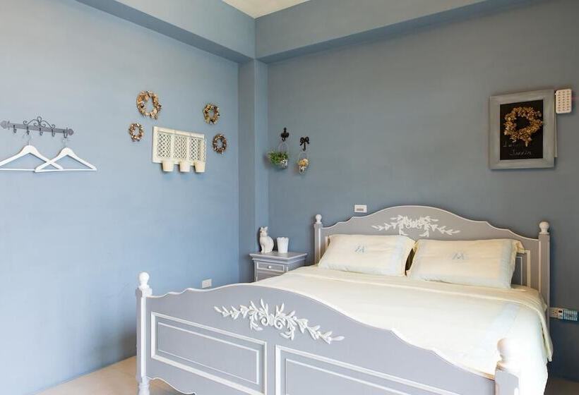 اتاق لوکس با بالکن, Wei Sen House