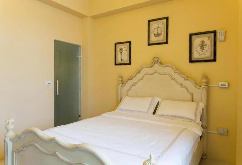 Camera Standard, Wei Sen House