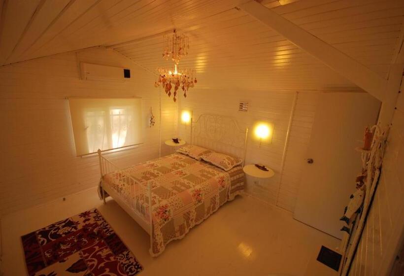 اتاق کلاسیک سه تخته, Naz Apart Cirali