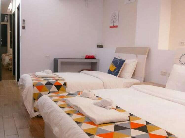 Economy Triple Room, Hi Inn