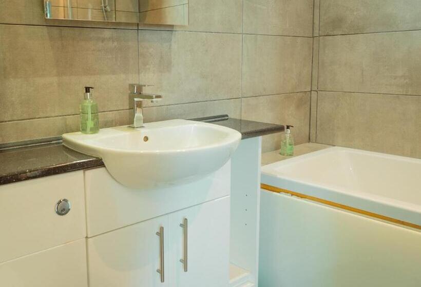 Семейный Номер Вид на Море, Firth Hotel & Restaurant
