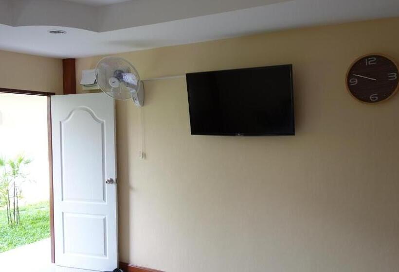 חדר סטנדרט, Baan Sooksiri Bangsaray