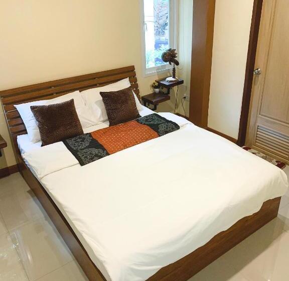 בקתה סטנדרטית, Baan Sooksiri Bangsaray