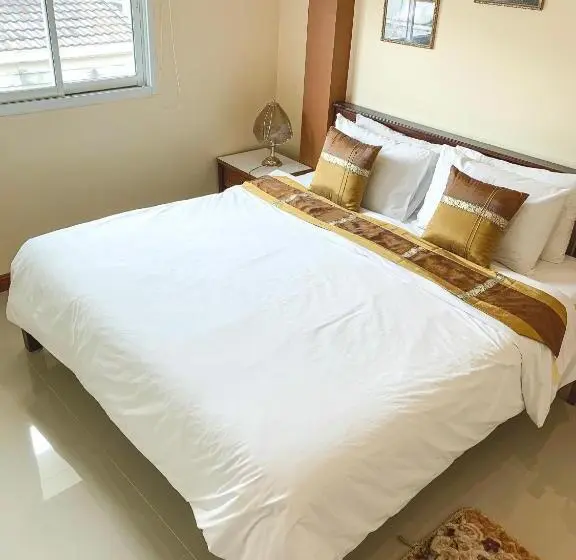 ファミリールーム, Baan Sooksiri Bangsaray
