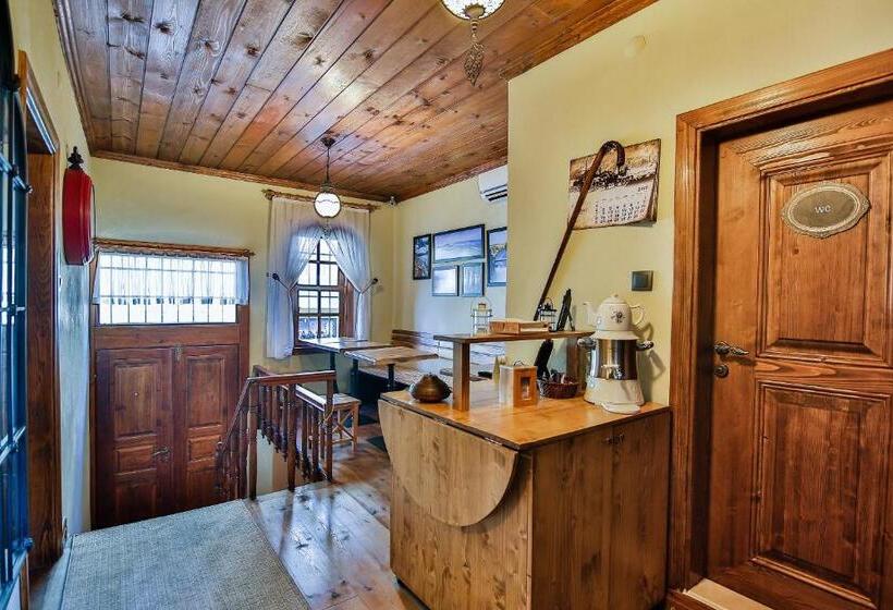 חדר דלוקס יחיד, Kum Pansiyon