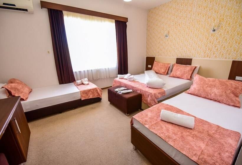 スタンダードトリプルルーム, Legend Otel Tem