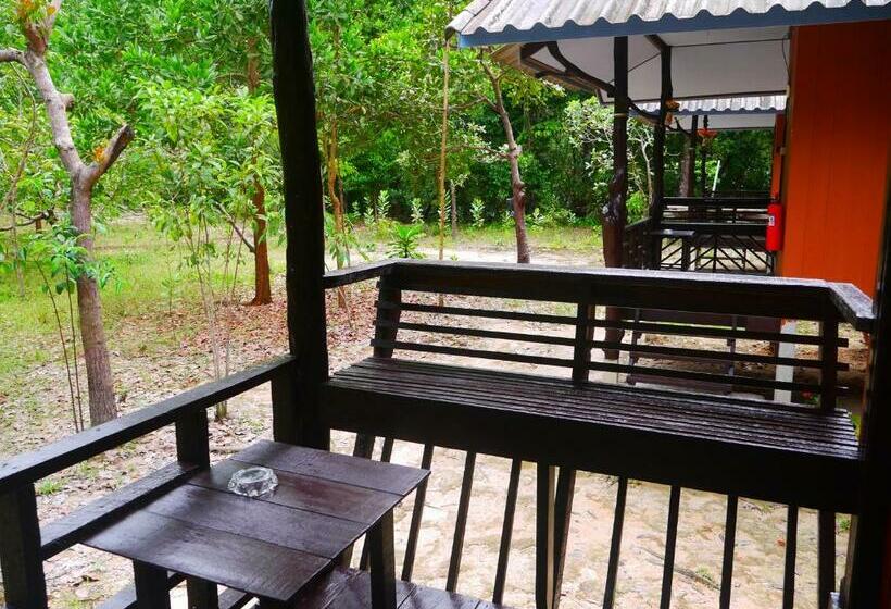 Бунгало Стандарт, Mata Guesthouse