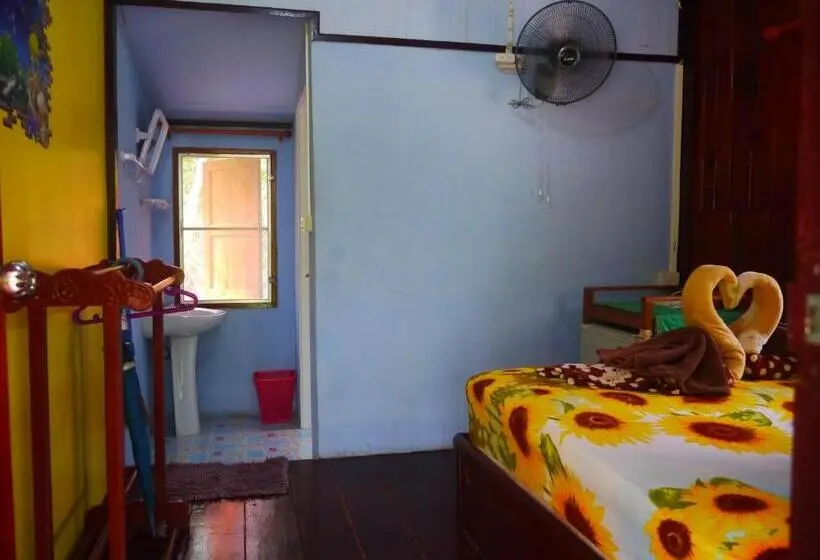 スタンダードバンガロー, Mata Guesthouse