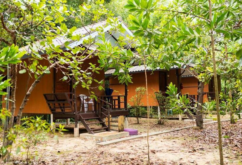 Бунгало Стандарт, Mata Guesthouse