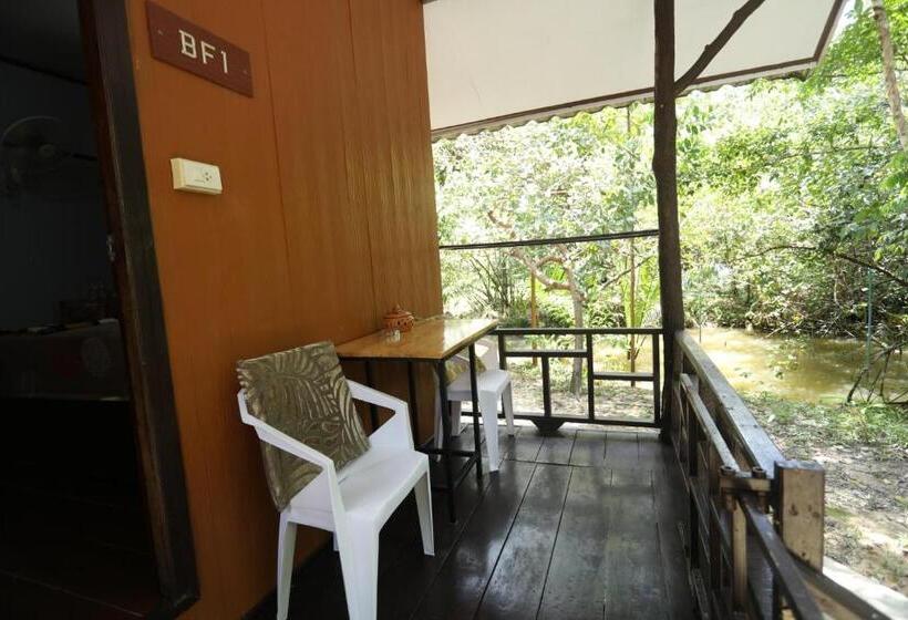 Бунгало Стандарт, Mata Guesthouse