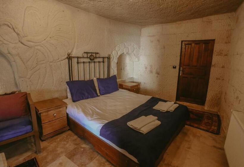 اتاق خانوادگی, Sunset Cave