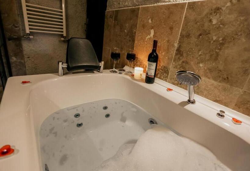 اتاق استاندارد چهار تخته, Sunset Cave