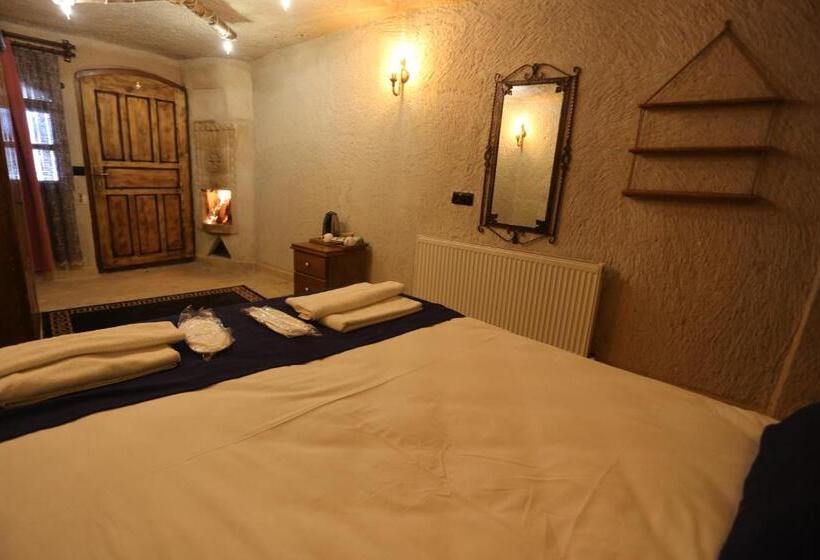 سوییت لوکس, Sunset Cave