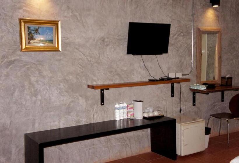 اتاق استاندارد سه نفره, White Jail At Koh Tao Hostel