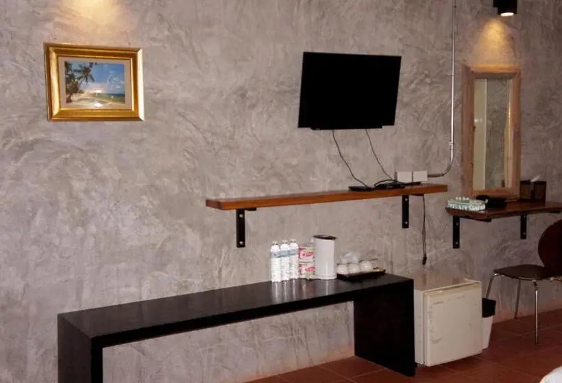 اتاق استاندارد سه نفره, White Jail At Koh Tao Hostel