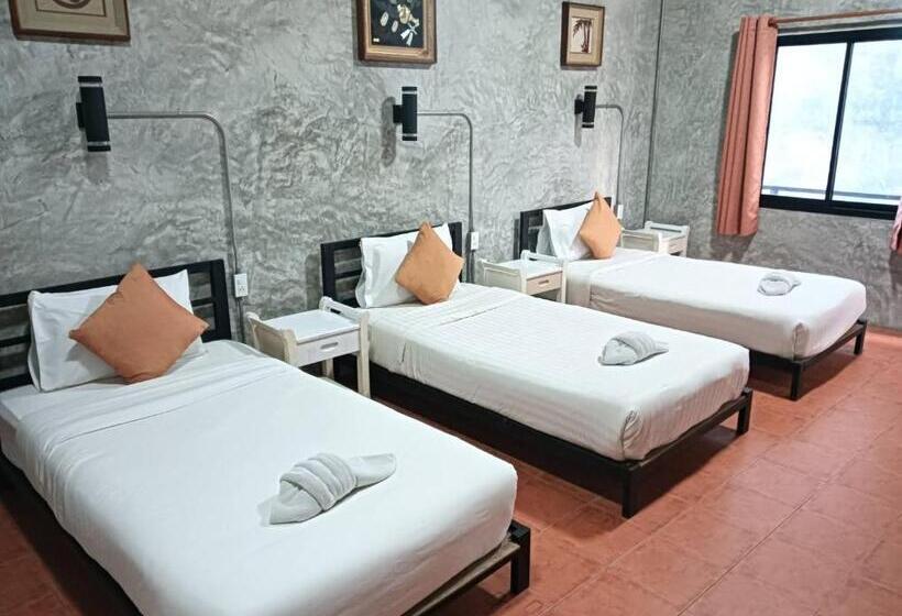 اتاق استاندارد سه نفره, White Jail At Koh Tao Hostel