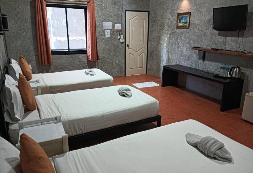 اتاق استاندارد سه نفره, White Jail At Koh Tao Hostel