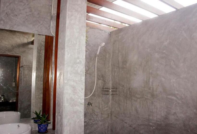 اتاق لوکس با تخت بزرگ, White Jail At Koh Tao Hostel