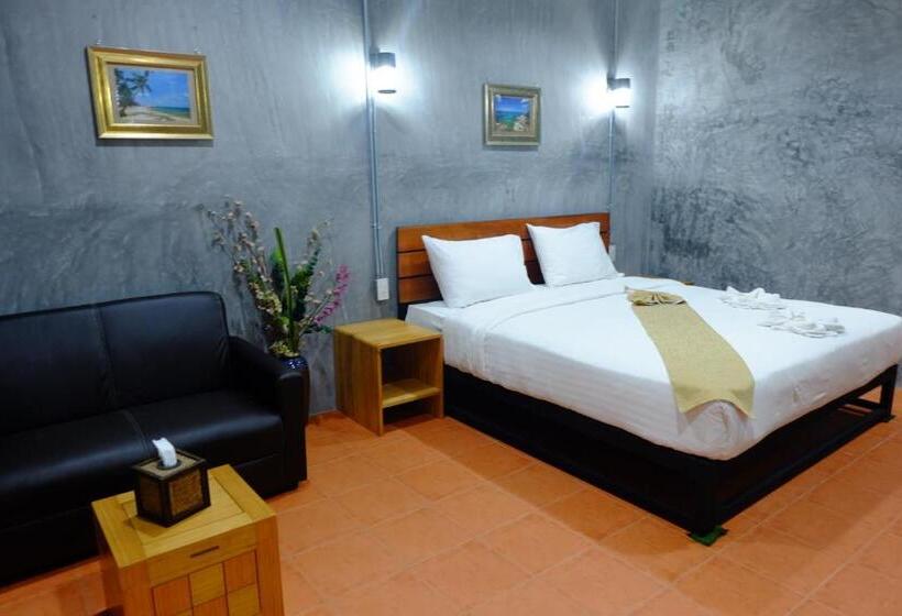 اتاق لوکس با تخت بزرگ, White Jail At Koh Tao Hostel