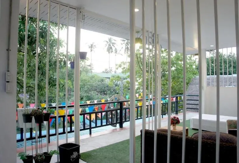 اتاق استاندارد با تخت بزرگ, White Jail At Koh Tao Hostel