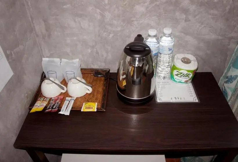 اتاق استاندارد با تخت بزرگ, White Jail At Koh Tao Hostel