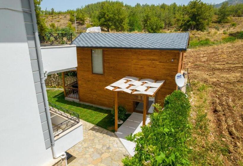 بنجلو ديلوكس, Anatolian Apartments