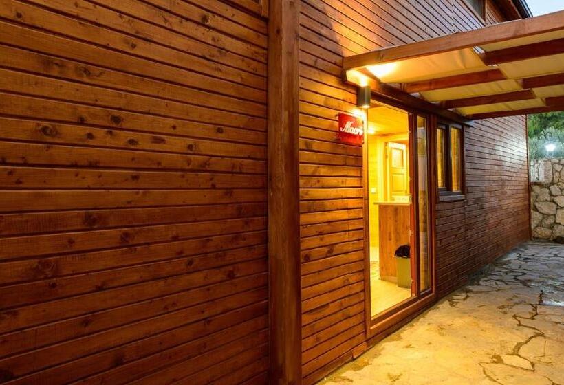 Бунгало Стандарт Вид на Сад, Anatolian Apartments