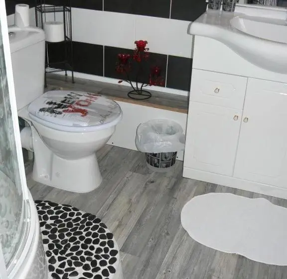 Standard-huone, L'oustalet