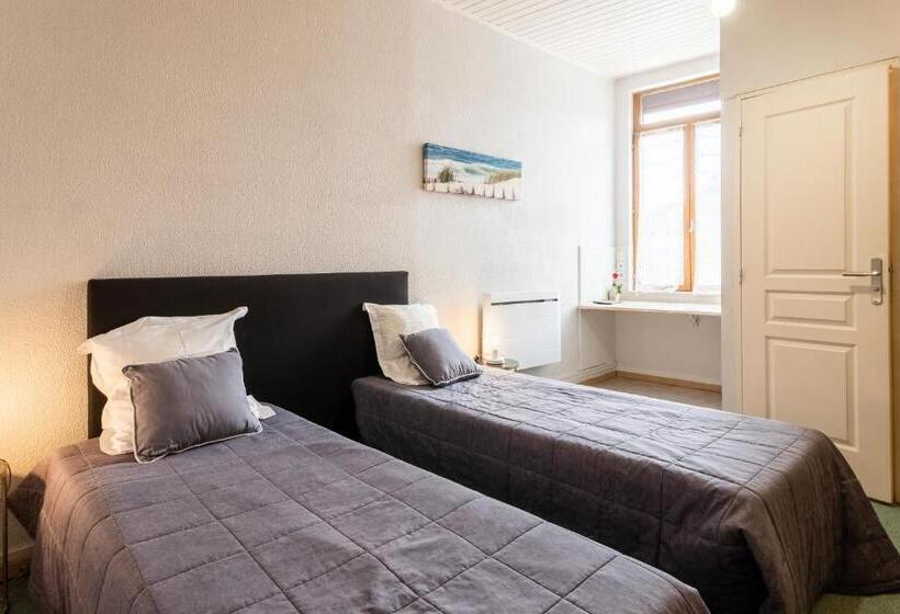 اتاق استاندارد, De La Gare