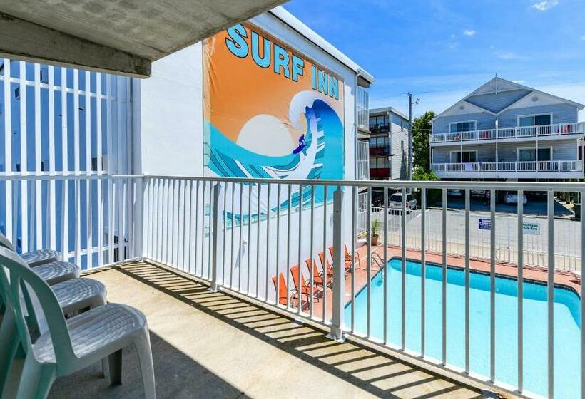 سوییت با چشمانداز استخر, Surf Inn Suites