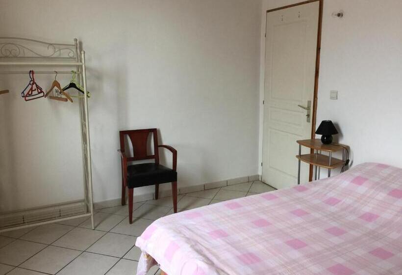 اتاق استاندارد با تراس, Bastide Ecurie Massilia