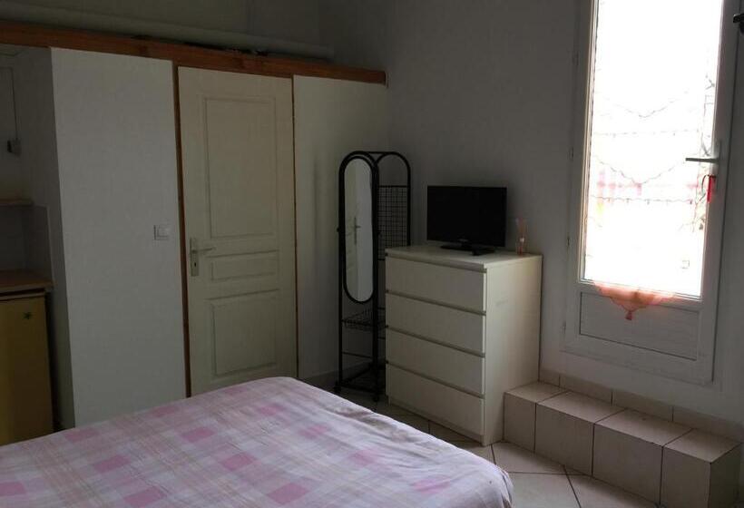 اتاق استاندارد با تراس, Bastide Ecurie Massilia