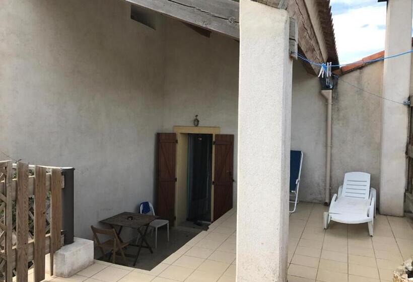 اتاق سوپریور, Bastide Ecurie Massilia