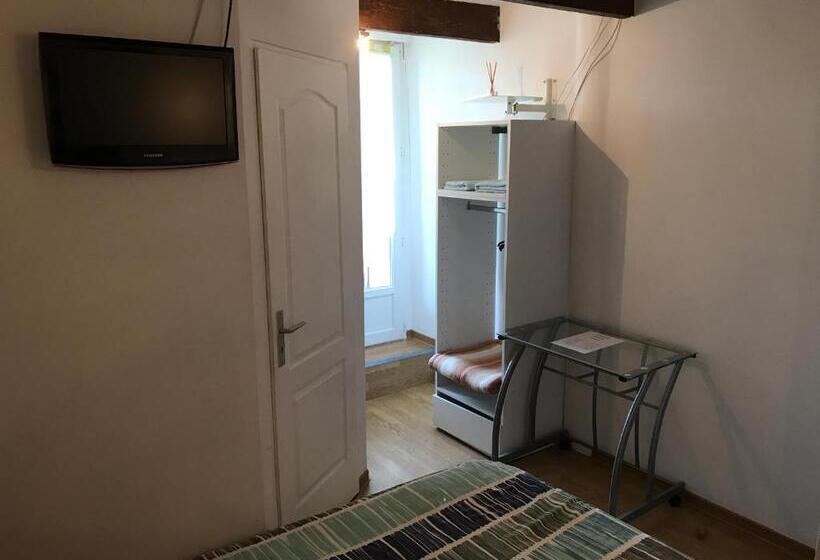 اتاق سوپریور, Bastide Ecurie Massilia