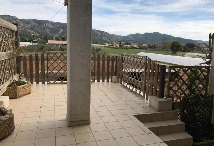 اتاق سوپریور, Bastide Ecurie Massilia