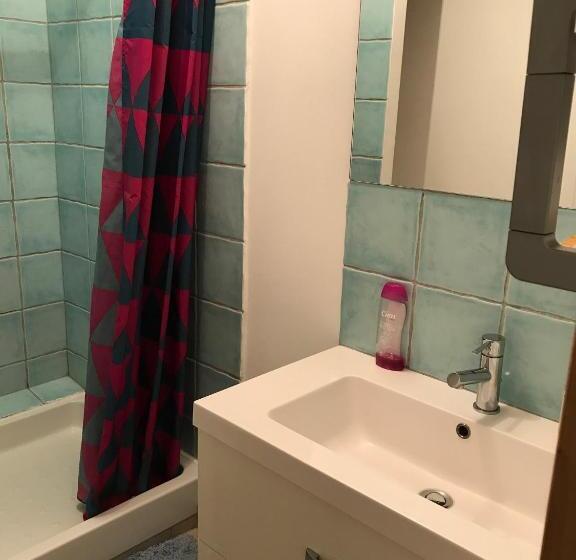 اتاق استاندارد با سرویس بهداشتی مشترک, Bastide Ecurie Massilia