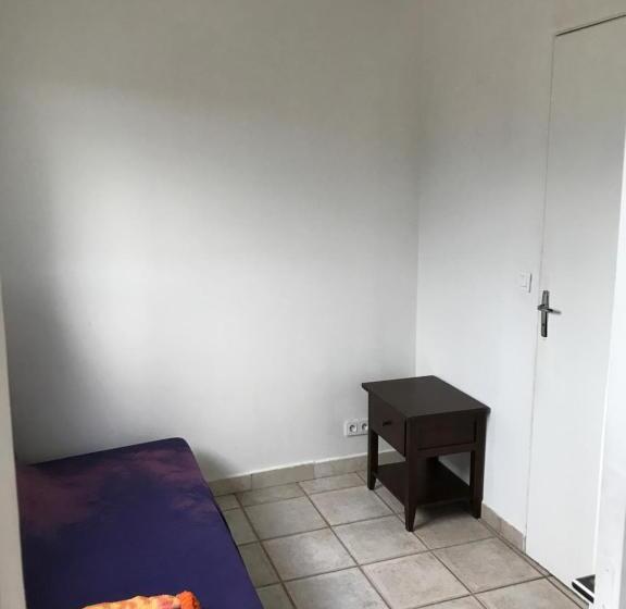 استودیوی استاندارد, Bastide Ecurie Massilia