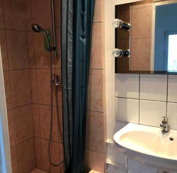 استودیوی استاندارد, Bastide Ecurie Massilia