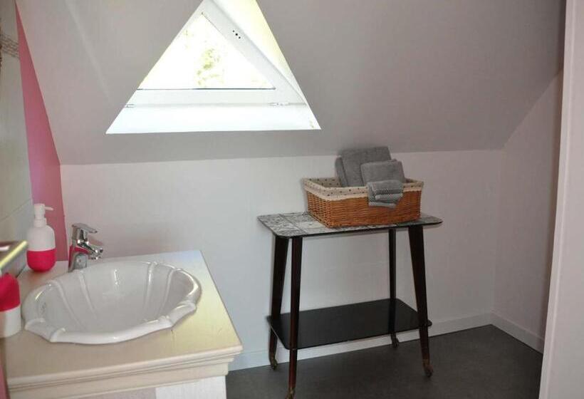 غرفة أساسية, Le Nid De Val'ry