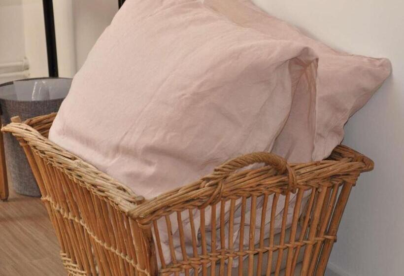 غرفة أساسية, Le Nid De Val'ry