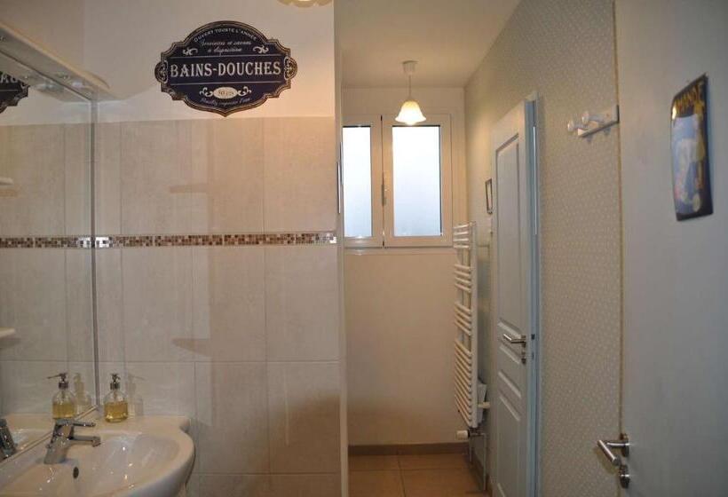 جناح عائلي, Le Nid De Val'ry