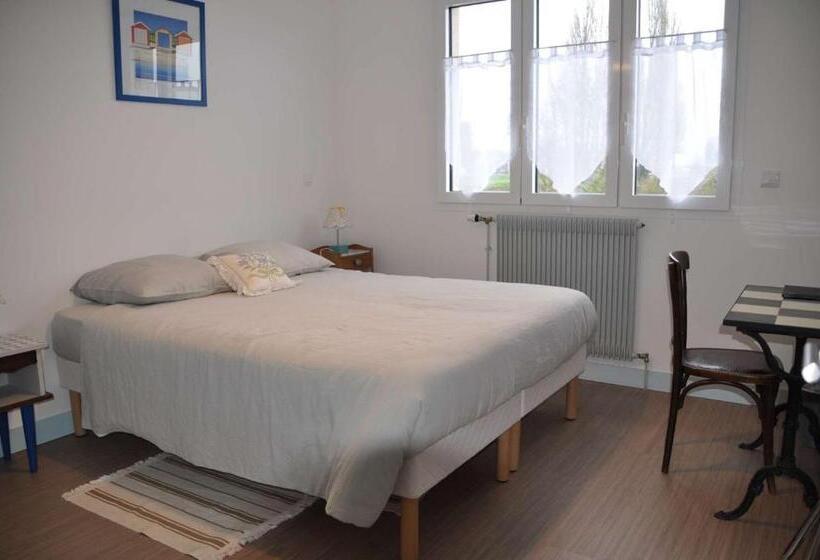 جناح عائلي, Le Nid De Val'ry